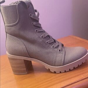 Dolce Vita Gray Lace-Up Chunky Heel Ankle Boot